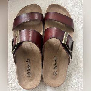 Never worn Courtney women's footbed sandal from Bjorndal. Size 9